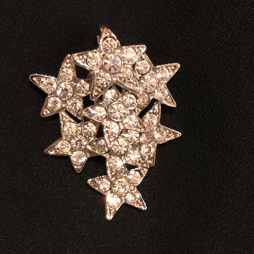 Sparkling Cascading Star Pin / Brooch